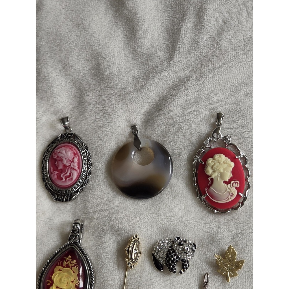 Jewelry Lot - Picture 3 of 9